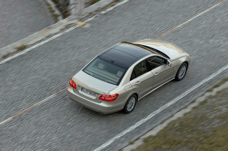 Illustration for article titled 2010 Mercedes E-Class: Mega Gallery